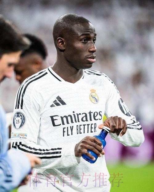 外媒：门迪想争首发 他可能是阿隆索第三选择